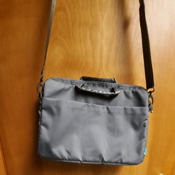 Incase Gray Laptop/Tablet Shoulder Bag - Picture 5 of 7